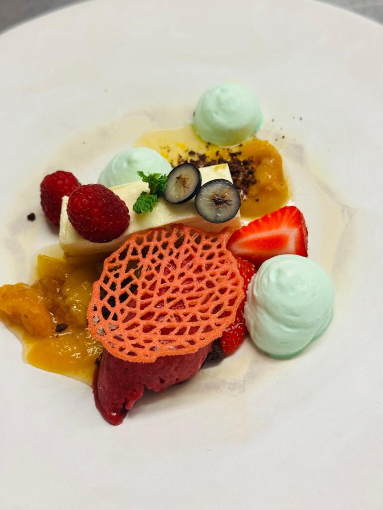 12WhatsApp Image 2025-10-06 at 09.23.46