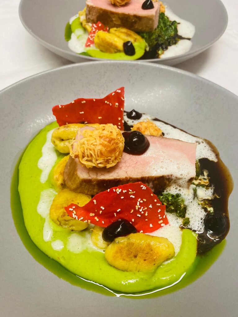 3WhatsApp Image 2025-10-06 at 09.23.45